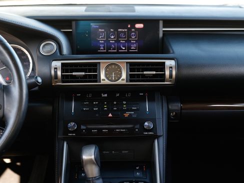 Used 2014 Lexus IS 250 AWD image 40