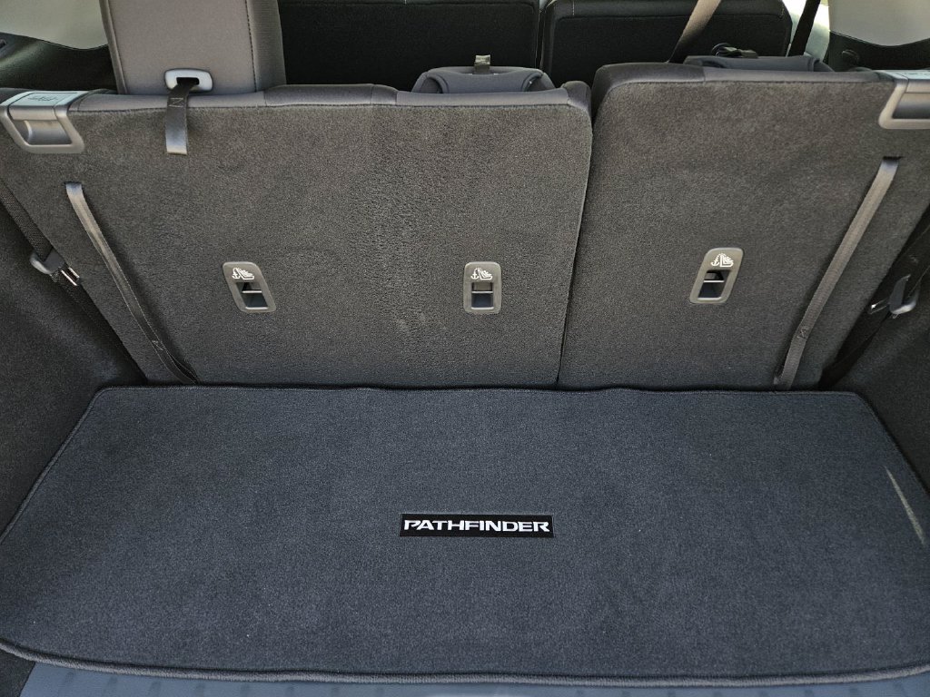 Certified 2026 Nissan Pathfinder SV FWD image 31
