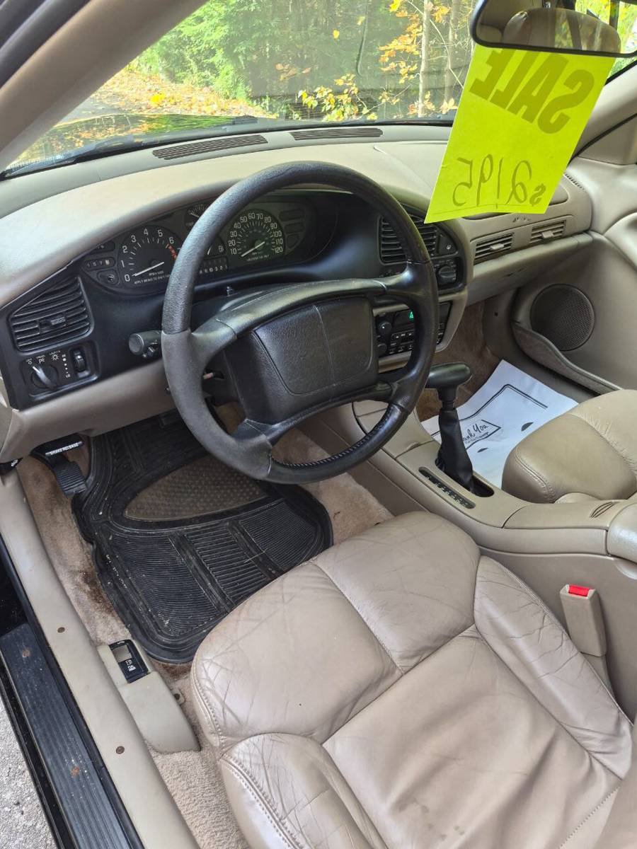 Used 1996 Buick Skylark Custom FWD image 9