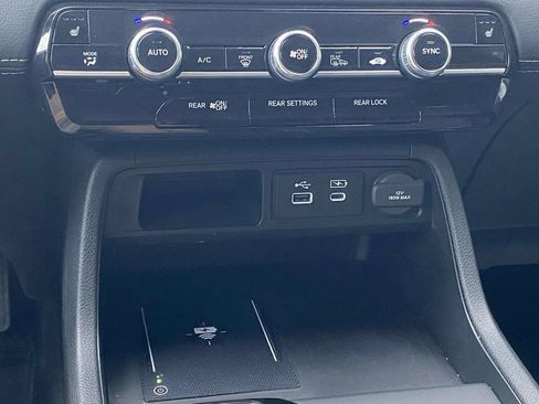 Used 2025 Honda Pilot EX-L image 26