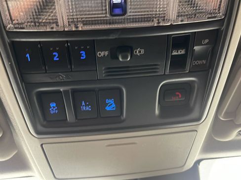 Used 2023 Toyota 4Runner Limited image 19