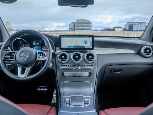 Used 2022 Mercedes-Benz GLC 300 4MATIC Coupe image 19