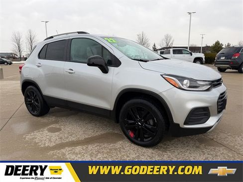 Used 2022 Chevrolet Trax LT w/ Redline Edition image 1