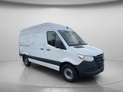 Certified 2025 Mercedes-Benz Sprinter 2500 image 6