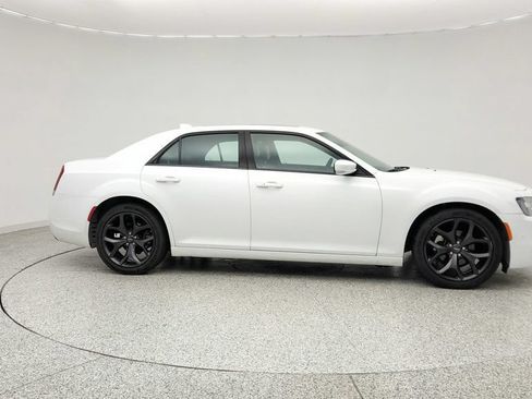Used 2023 Chrysler 300 S RWD image 4