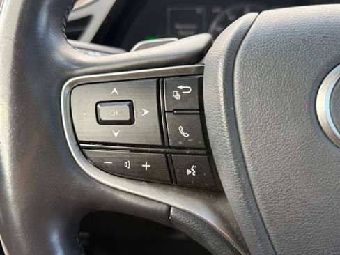 Used 2024 Lexus ES 300h w/ Premium Package image 9