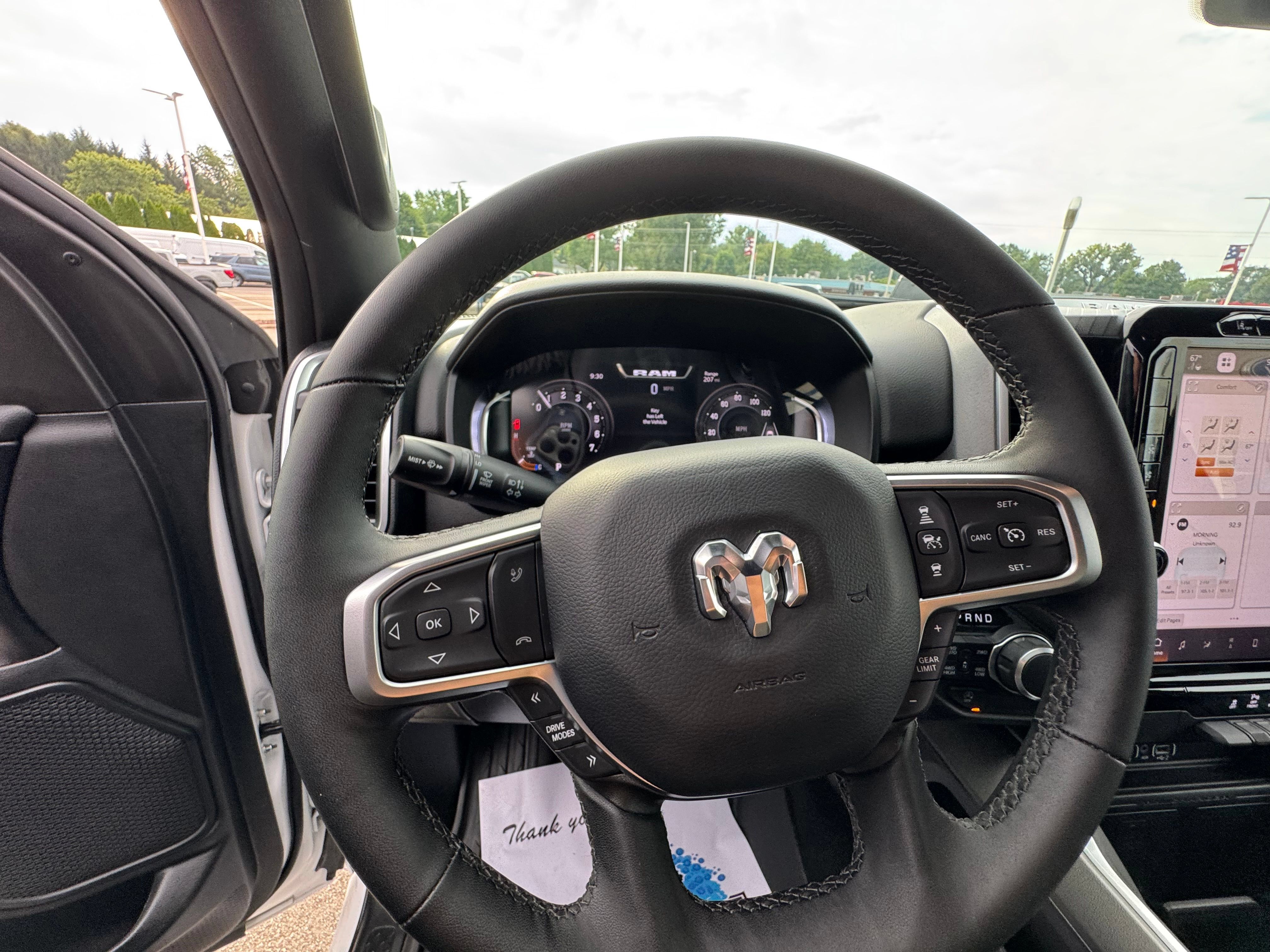 Used 2025 RAM 1500 Big Horn AWD/4WD image 34
