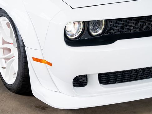 Used 2019 Dodge Challenger SRT Hellcat w/ Widebody Package RWD image 7