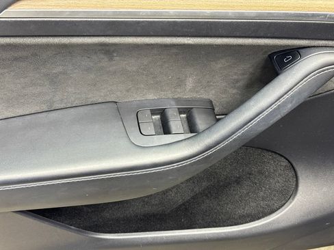 Used 2023 Tesla Model Y Long Range AWD/4WD image 9