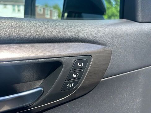 Used 2021 Toyota Highlander Limited AWD/4WD image 13