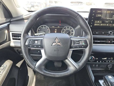 Used 2025 Mitsubishi Outlander SE AWD/4WD image 22