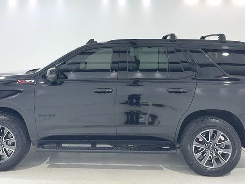Used 2024 Chevrolet Tahoe Z71 w/ Luxury Package image 2