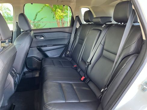 Used 2023 Nissan Rogue SL w/ SL Premium Package image 25