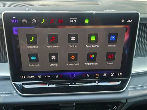 New 2026 Volkswagen Tiguan SE R-Line FWD image 23