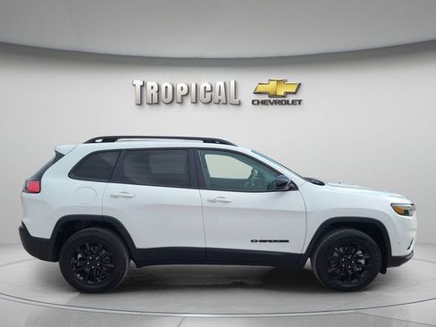 Used 2023 Jeep Cherokee Altitude Lux AWD/4WD image 6
