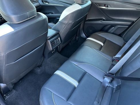 Used 2025 Toyota Camry SE image 13