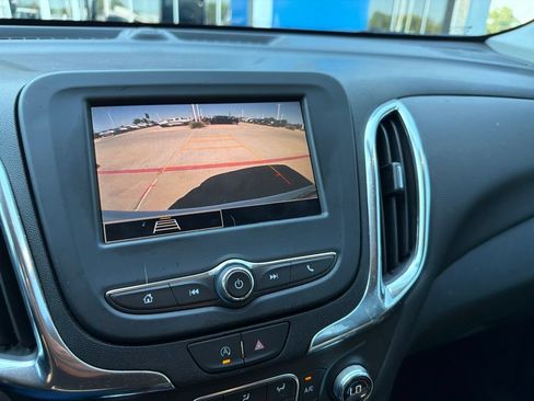 Used 2024 Chevrolet Equinox LT FWD image 11