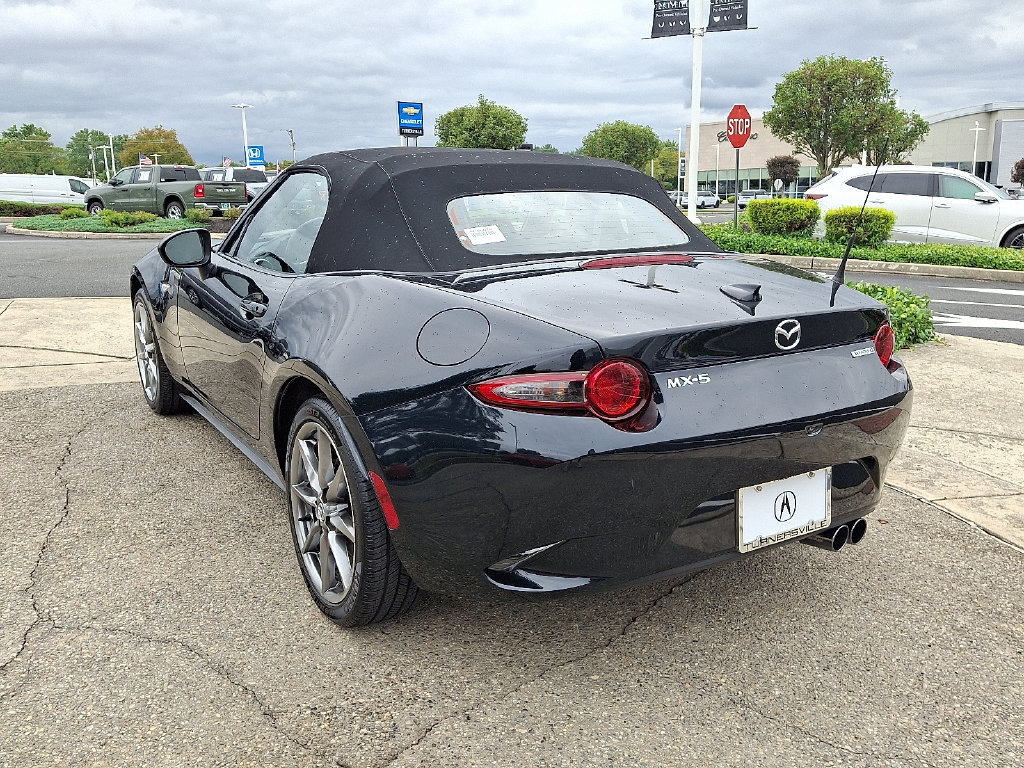 Used 2022 MAZDA MX-5 Miata Grand Touring w/ Weather Package RWD image 8