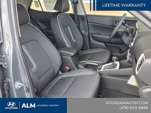 New 2025 Hyundai Venue Limited FWD image 13