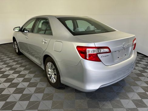 Used 2014 Toyota Camry LE image 7