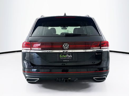 Used 2025 Volkswagen Atlas SE AWD/4WD image 7