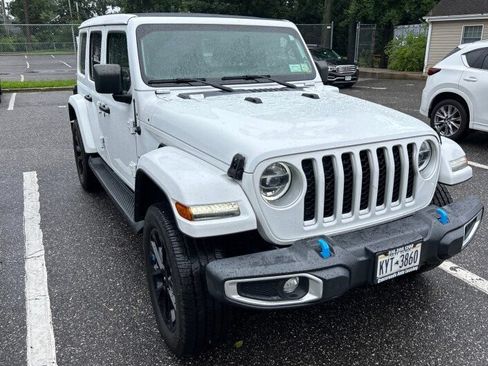 Used 2022 Jeep Wrangler Unlimited Sahara w/ Cold Weather Group AWD/4WD image 1