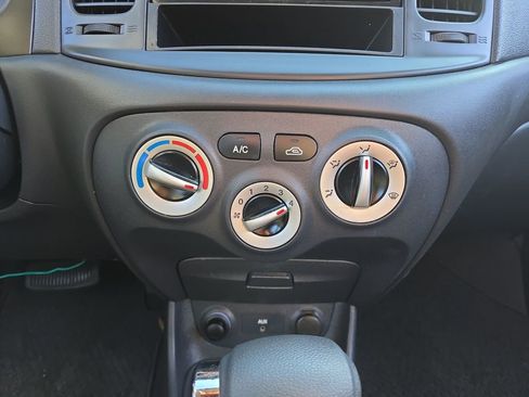 Used 2009 Hyundai Accent GS w/ Popular Equipment Pkg 2 image 18