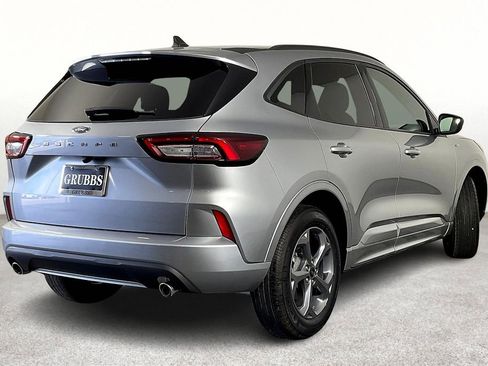 Used 2023 Ford Escape ST-Line image 2