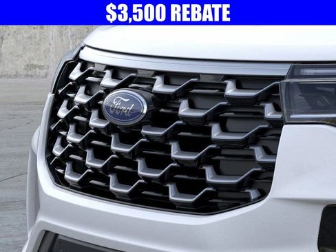 New 2026 Ford Explorer Platinum image 17