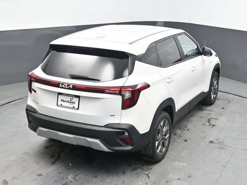 Used 2024 Kia Seltos LX AWD/4WD image 21