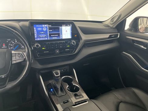 Used 2021 Toyota Highlander Limited AWD/4WD image 35