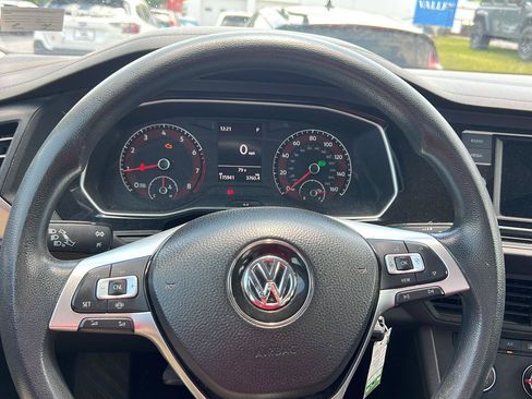 Used 2019 Volkswagen Jetta SE FWD image 13