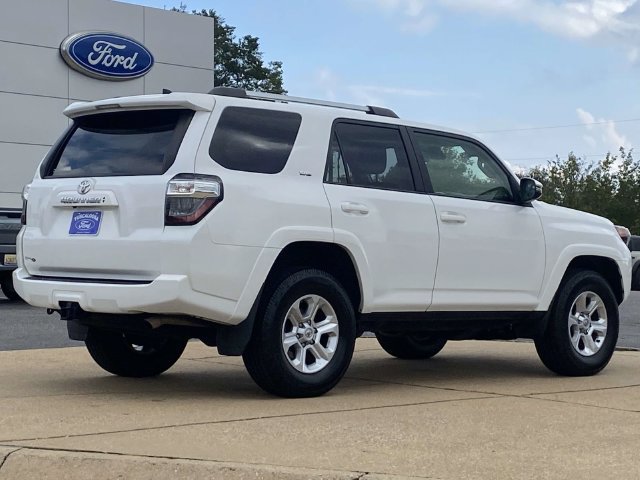 Used 2022 Toyota 4Runner SR5 Premium w/ Moonroof Package AWD/4WD image 3
