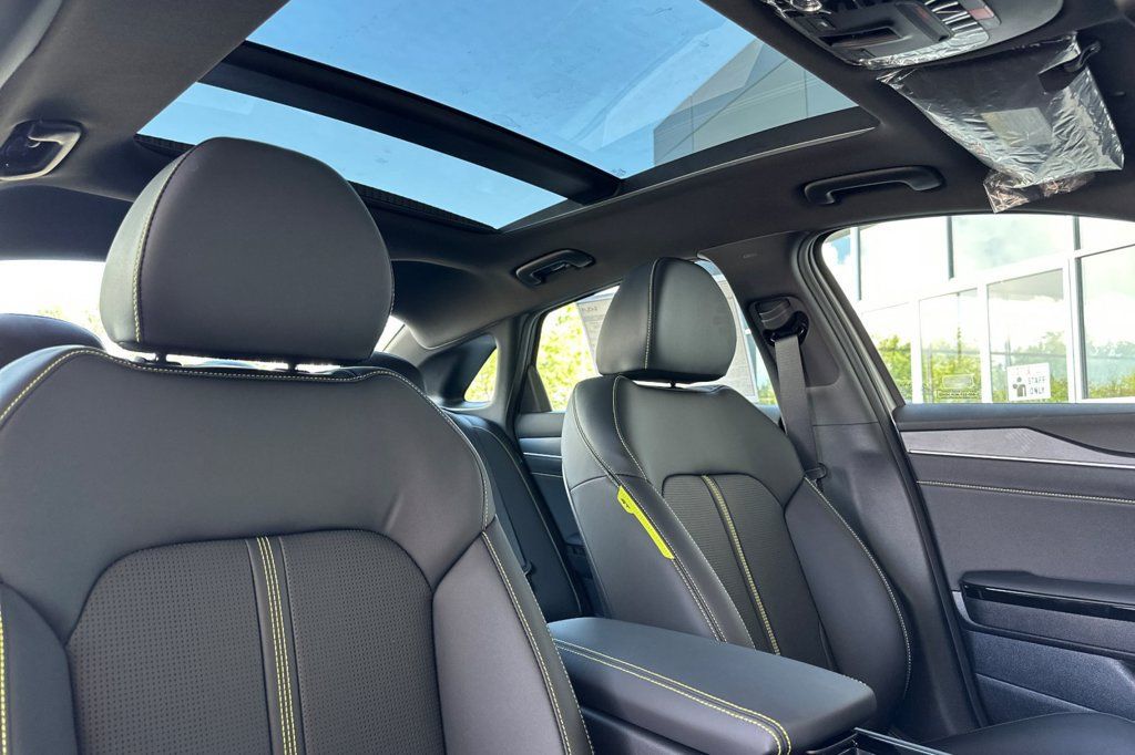 New 2026 Kia K5 GT w/ GT1 Package FWD image 17