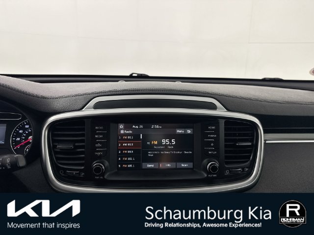 Used 2020 Kia Sorento LX AWD/4WD image 6