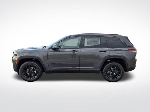 New 2026 Jeep Grand Cherokee Altitude AWD/4WD image 7