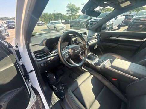 New 2026 GMC Terrain Elevation w/ Elevation Premium Package AWD/4WD image 9