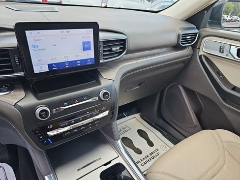 Used 2020 Ford Explorer Platinum AWD/4WD image 23