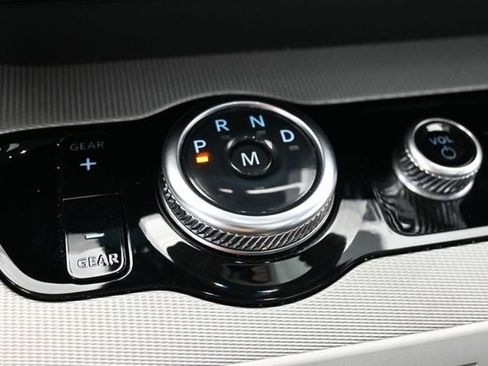 Used 2025 Ford Expedition Active AWD/4WD image 26
