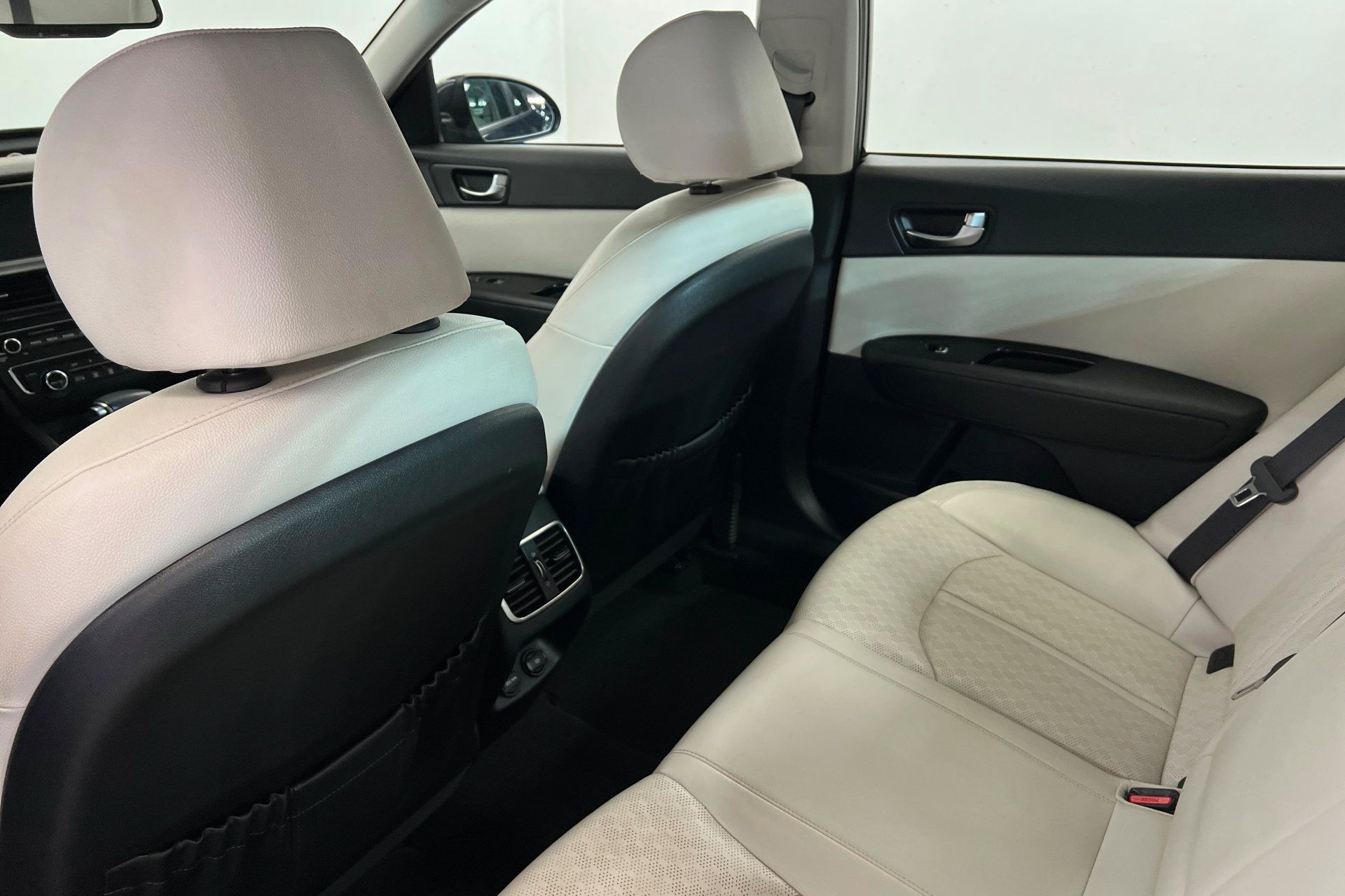 Used 2018 Kia Optima EX FWD image 19