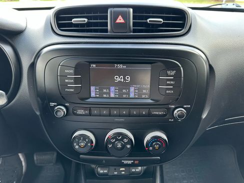 Used 2018 Kia Soul image 18