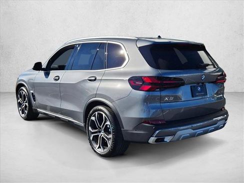 New 2026 BMW X5 xDrive50e w/ Executive Package image 9