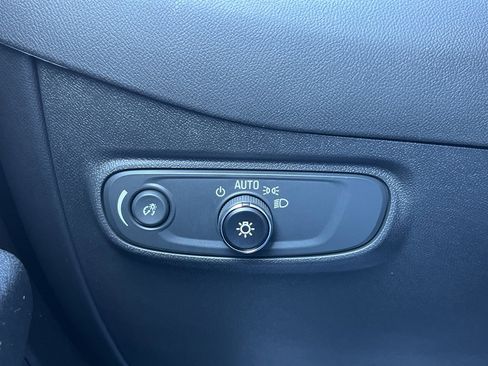 Used 2024 Chevrolet Equinox LT image 31