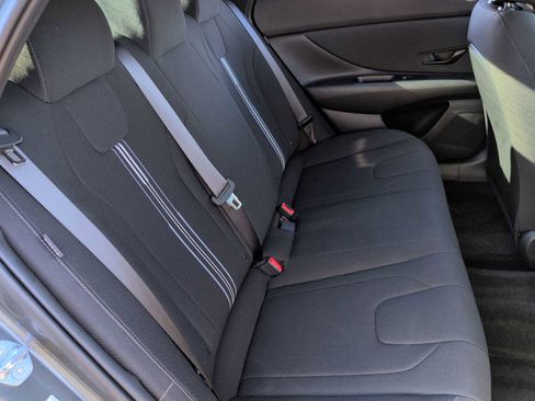 Used 2025 Hyundai Elantra Sport image 21