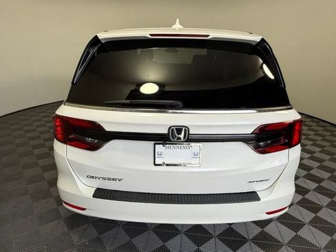 Used 2024 Honda Odyssey Sport image 5