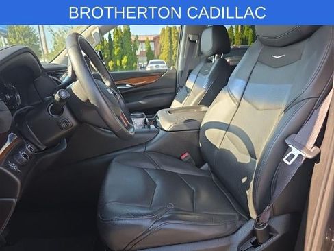 Used 2017 Cadillac Escalade Premium Luxury AWD/4WD image 11