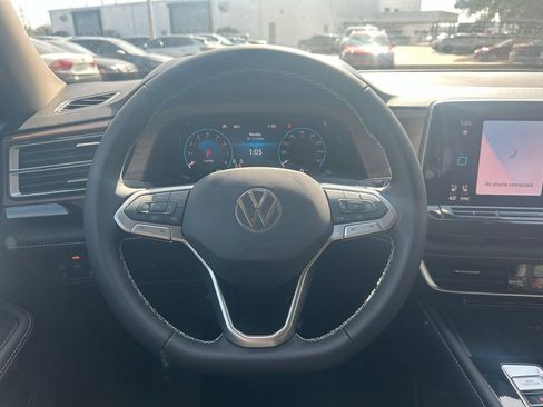 New 2026 Volkswagen Atlas SE FWD image 19