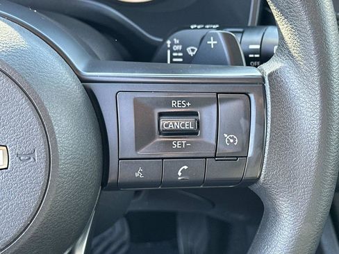 Used 2023 Nissan Rogue S image 16