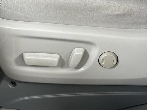 Used 2016 Toyota Sienna XLE FWD image 12