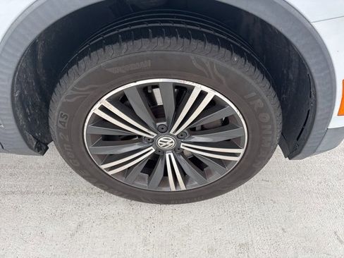 Used 2019 Volkswagen Tiguan SEL w/ 3rd Row Seat Package image 9